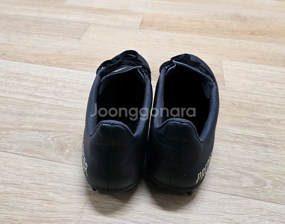 (택포)아디다스 축구화 남 255--3