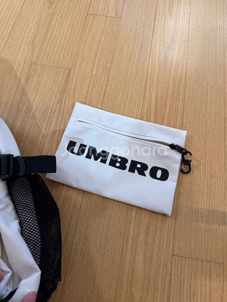 엄브로 백팩 28L--3