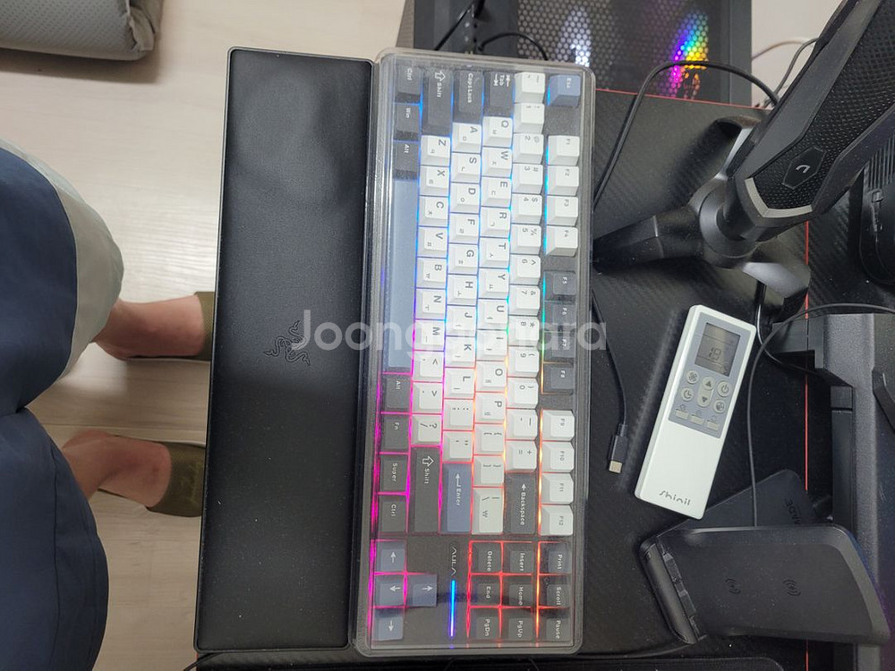 AULA 독거미 F87 pro 황축 팝니다--1