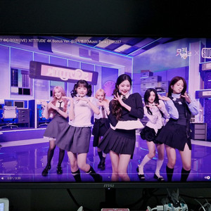 msi 321urx oled 모니터 팝니다.