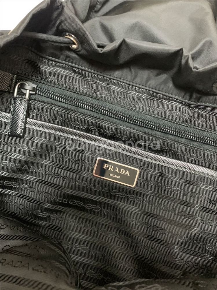 (정품)프라다 리나일론 미디엄 백팩(파우치포함)--7
