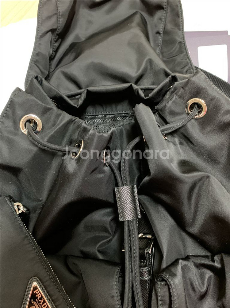 (정품)프라다 리나일론 미디엄 백팩(파우치포함)--6