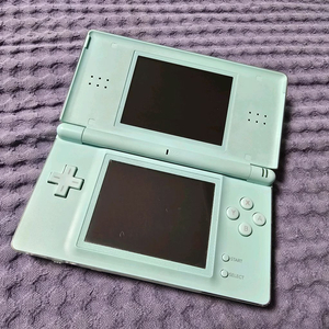 닌텐도 DS Lite 민트 + 충전선 + 랜덤게임칩1개