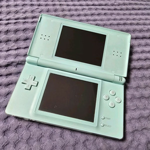 닌텐도 DS Lite 민트 + 충전선 + 랜덤게임칩1개
