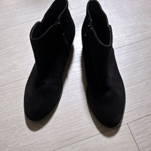 낮은 블랙 부츠 워커