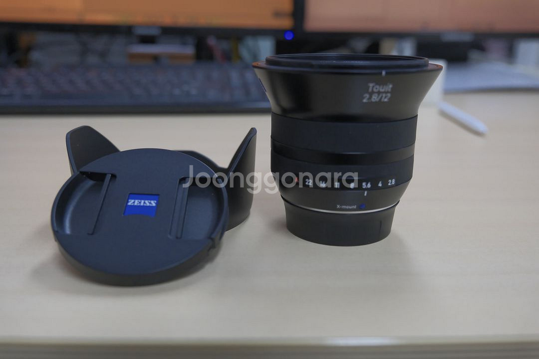 (판매) 자이스 x마운트 Touit 12MM F 2.8--3