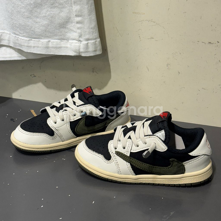 나이키 키즈 조던 트래비스 스캇 올리브 160 착샷있음--1