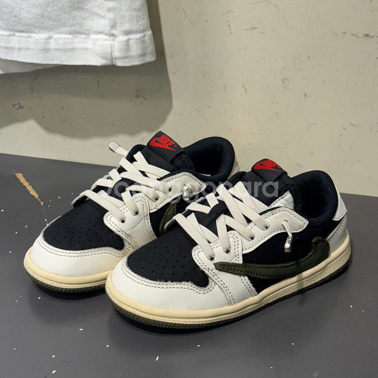 나이키 키즈 조던 트래비스 스캇 올리브 160 착샷있음--0