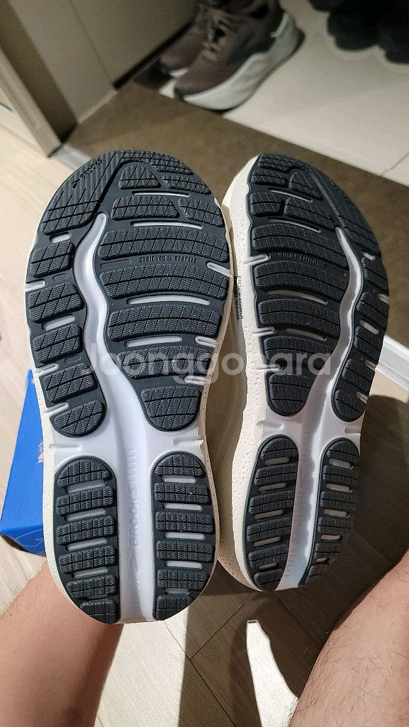 브룩스 러닝화 고스트 맥스2 여성 245--2