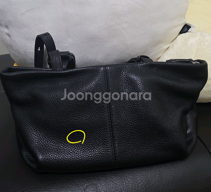 분크 토크 소프트 숄더백 블랙 가방 판매합니다^.^--1
