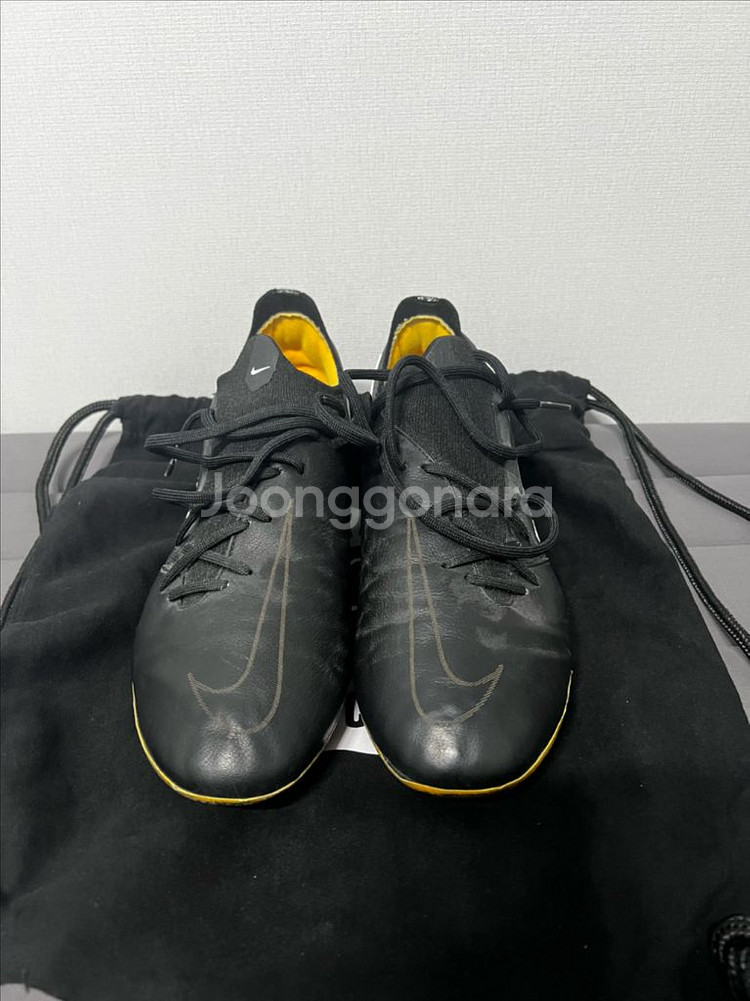 나이키 터치 크래프트 한정판 축구화 275--0