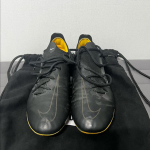 나이키 터치 크래프트 한정판 축구화 275