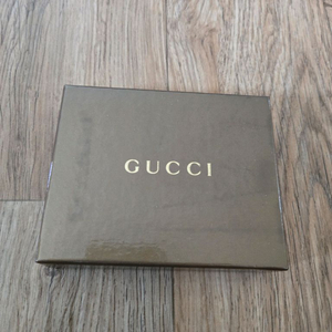 GUCCI 구찌 핸드폰/USB 줄 스트랩