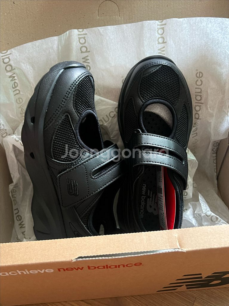 (당일발송) 뉴발란스 브리즈 트리플 블랙 220--0