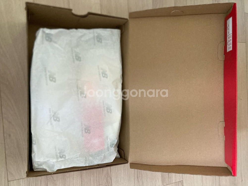 뉴발란스 모어v5 275mm--3