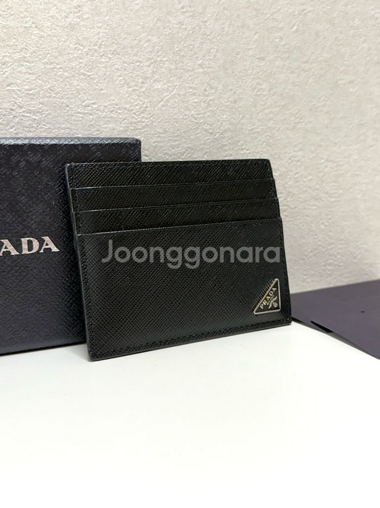 (정품A급)프라다 사피아노 삼각로고 카드지갑--1