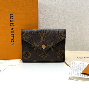 (백화점A+)루이비통 셀레스트 3단 카드 반지갑