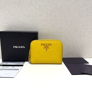 (풀구성)프라다 비텔로무브 메탈로고 지퍼 카드지갑