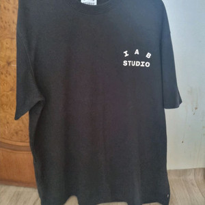 ((새거급)) I.A.B. STUDIO블랙반팔티. X