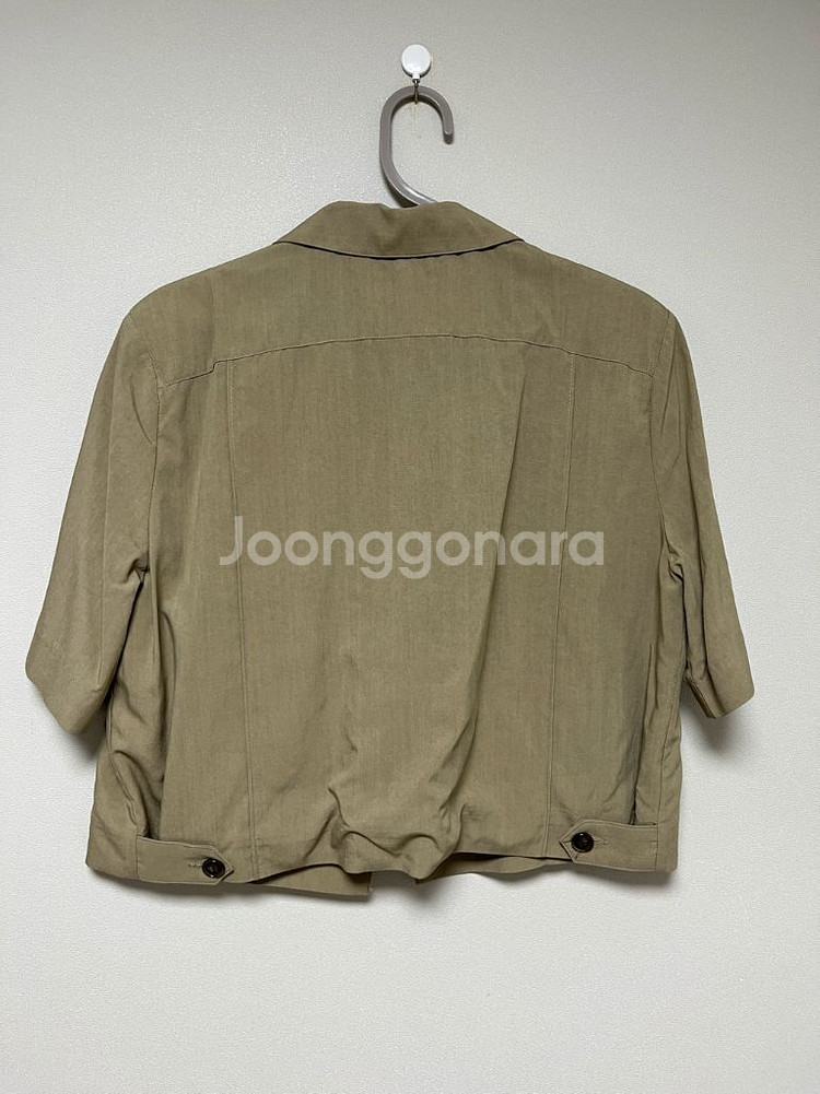 (F) 카키 린넨 반팔 크롭 자켓 한번 착용--5