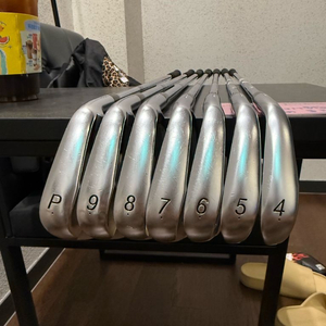 prgr01 (23년형) 아이언세트팝니다.