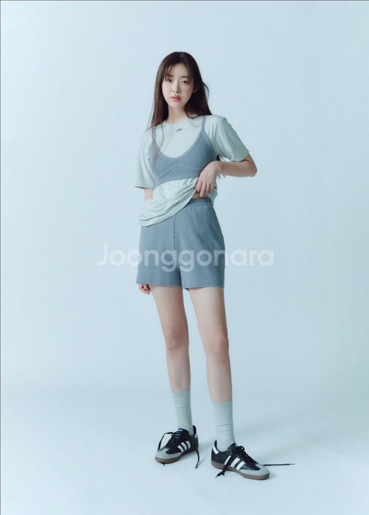 그로브스토어x차정원 23ss 뷔스티에셋업(오눅착용) /--0