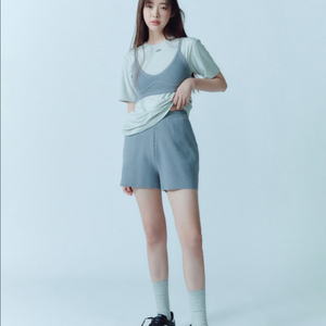 그로브스토어x차정원 23ss 뷔스티에셋업(오눅착용) /