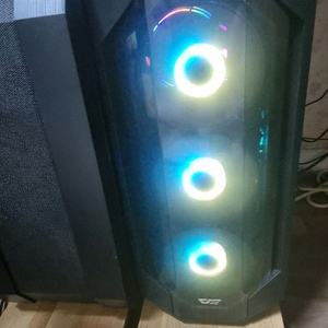 5700x3D RTX2080 슈퍼 데스크탑 팝니다
