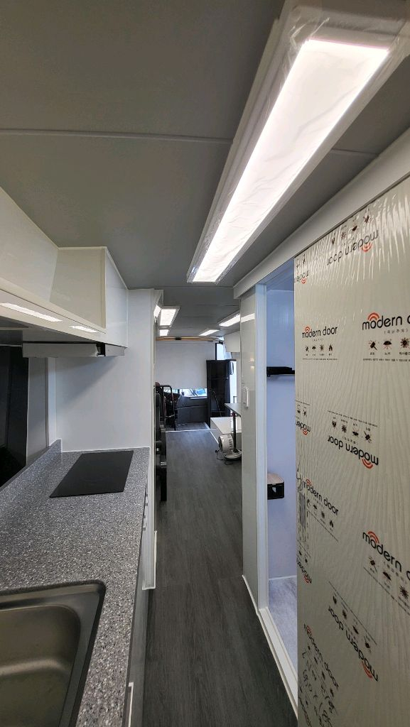 버스캠핑카 정박형 이미지