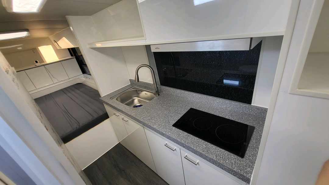 버스캠핑카 정박형 이미지