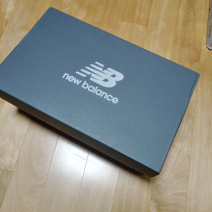 뉴발란스 mr530ka 메탈그레이 새 것 팔아요.