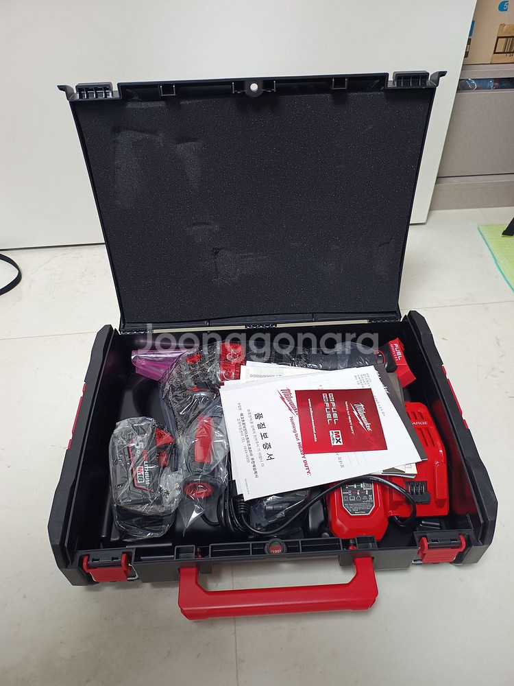 밀워키 충전그라인더 M18FSAGV100XPDB-502--1