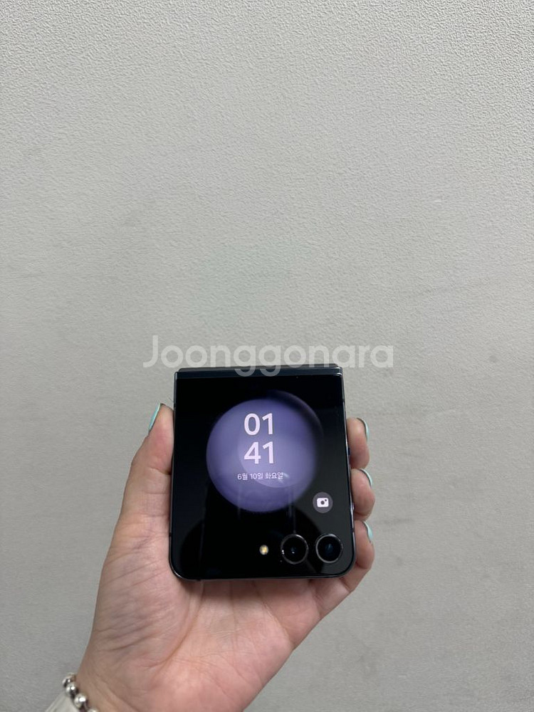 (부산중고폰)갤럭시z플립5 액정배터리 새제품 판매해요--0