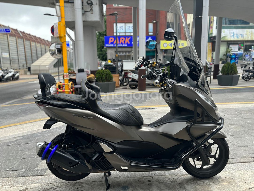 23년식 혼다 pcx125 출퇴근용 판매합니다(세미튜닝--3