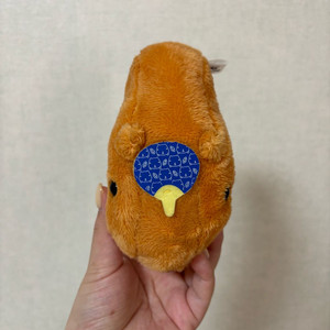 고전 빈티지 부채 카피바라상 인형