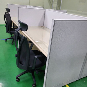 파티션,의자,책상,원탁,철제캐비넷,철재옷장,테이블