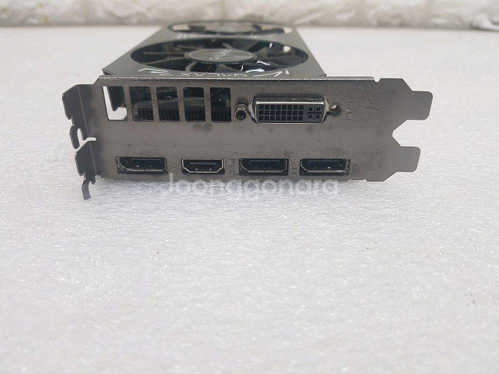 갤럭시 그래픽카드 GTX 960 입니다--2