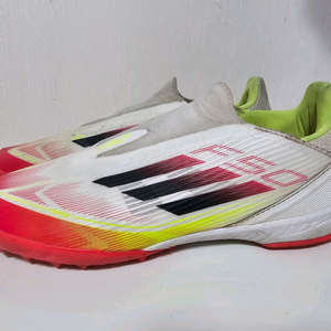 아디다스 F50 LL TF 풋살화 255