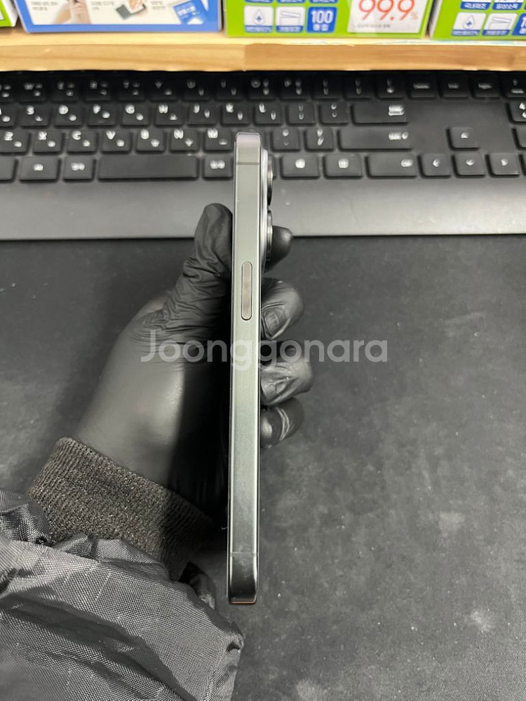 아이폰15프로 256G 블랙티타늄 S급!--4
