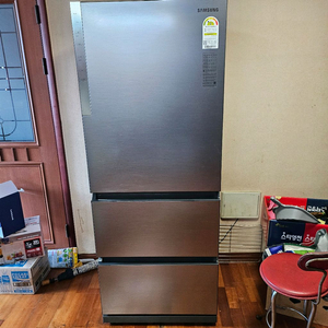 삼성 김치플러스 3도어 328L RQ33A71B2S9