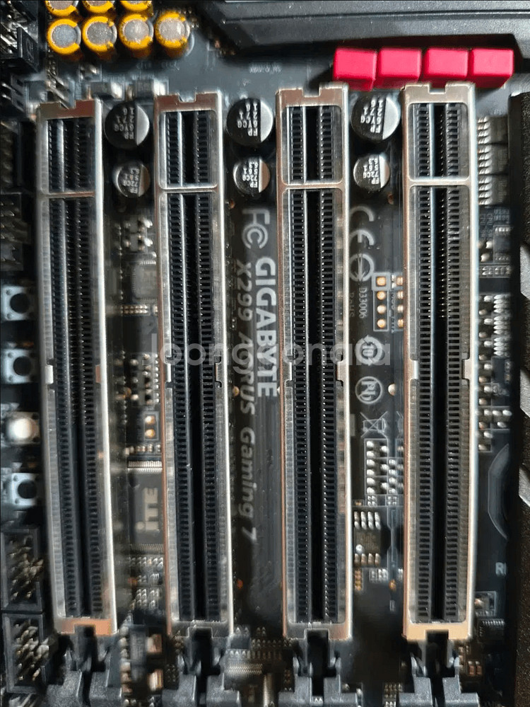 기가바이트 어로스 게이밍7 x299 메인보드--4