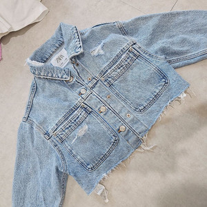 ZARA 자라 크롭 청자켓 120