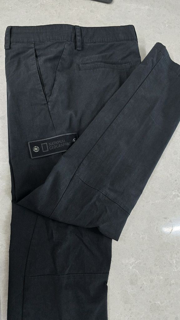 내셔널지오그래픽 남성 니제르 절개 테이퍼드 팬츠 N1--4