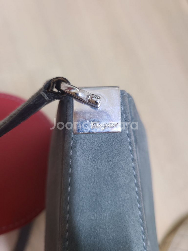 살바토레 페레가모 가방 핸드백 미니백 토트백 (정품)--8