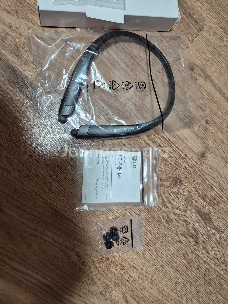 [이어폰] LG 넥밴드 무선 이어폰 HBS-2000--2