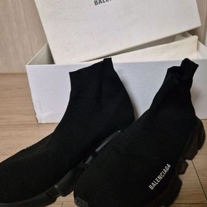 발렌시아가 스피드러너 블랙 40사이즈(260mm)