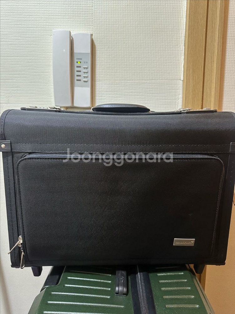 아시아나항공 남자용 캐리어 팝니다--0
