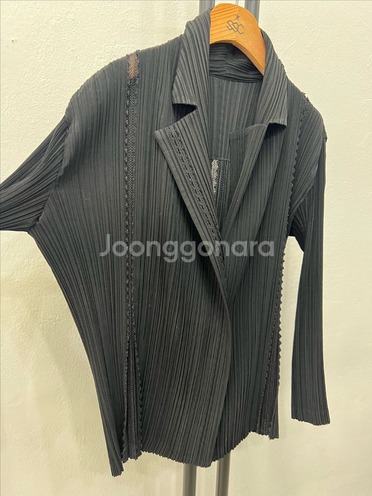 정품) 이세이미야케 여성 가디건자켓 2--1