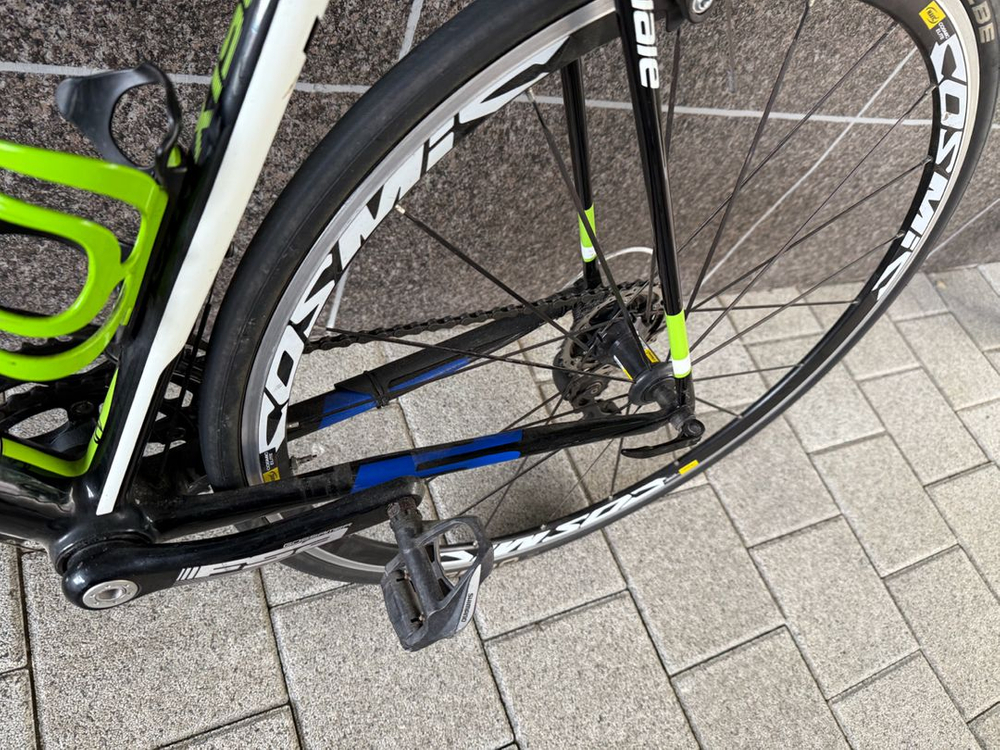 캐논데일 슈퍼식스 에보 105 카본로드자전거 이미지