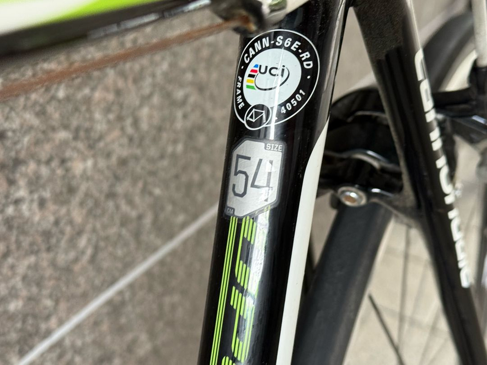 캐논데일 슈퍼식스 에보 105 카본로드자전거 이미지